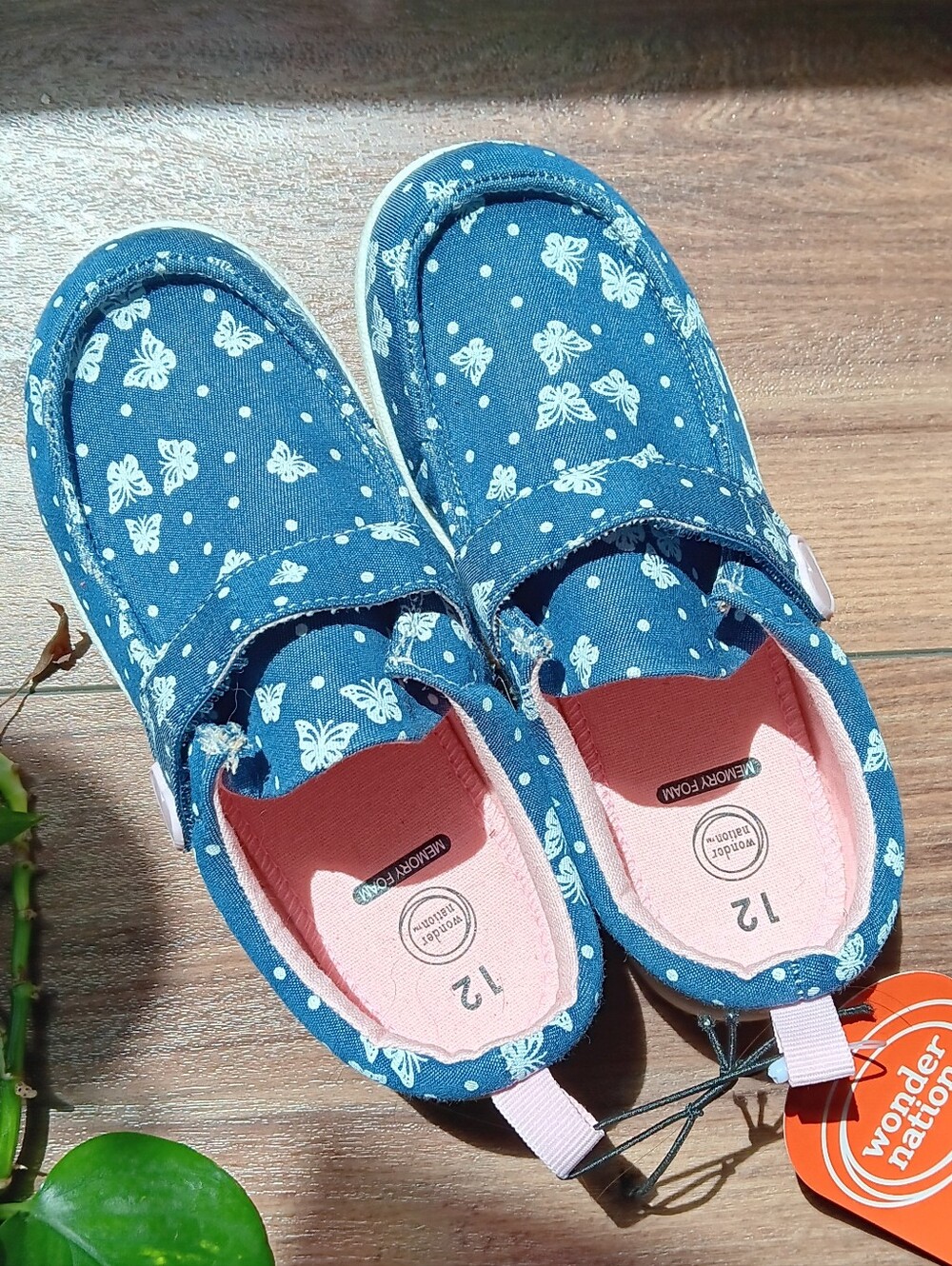NWT Adorable Kids Play Shoes